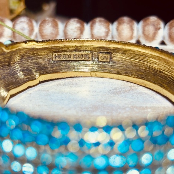 Heidi Daus Blue Crystal Clamper Bangle Bracelet - Picture 6 of 12